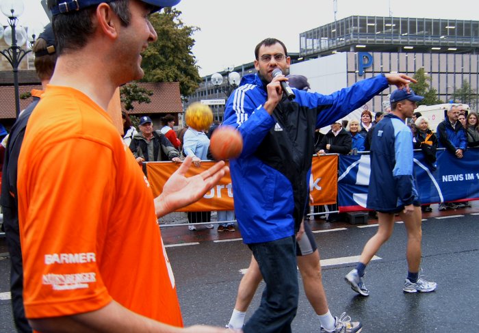 Der Moderator w�rde uns wohl gern folgen